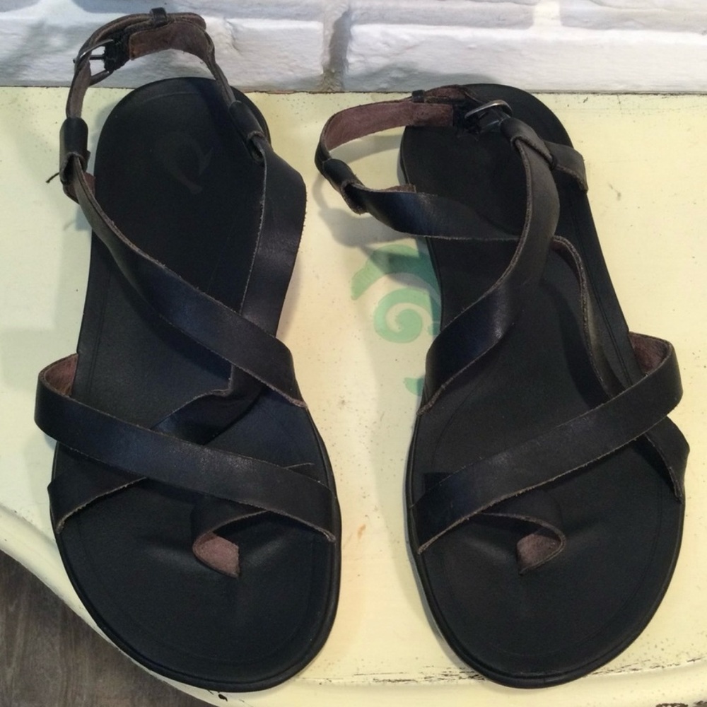 OluKai Upena Black Strappy Leather Sandals